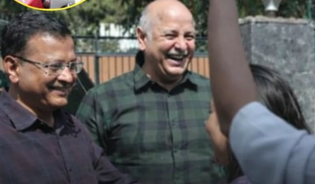 अरविंद केजरीवाल दिल्ली शराब नीति घोटाले पर प्रेस कॉन्फ्रेंस करते हुए