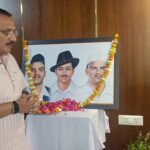 दिल्ली में अमर शहीदों को श्रद्धांजलि